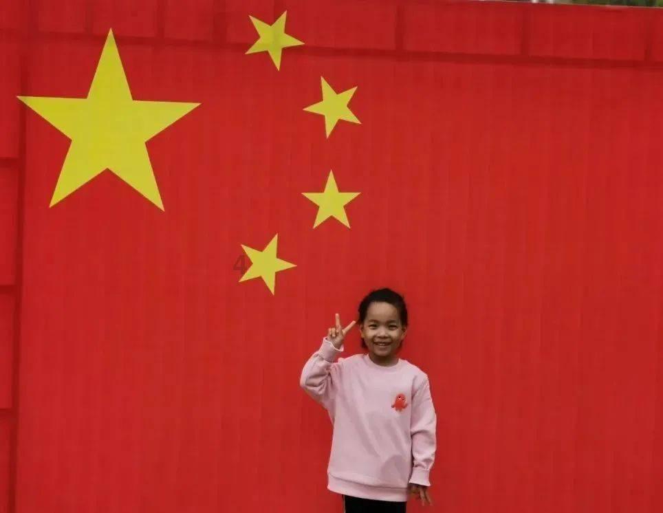 如果在海里潜水时恰好发生地震，会看到何种景象？游戏画面