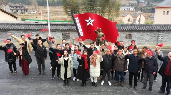 伊拉克民兵武装“真主旅”宣布暂停针对美军的军事行动