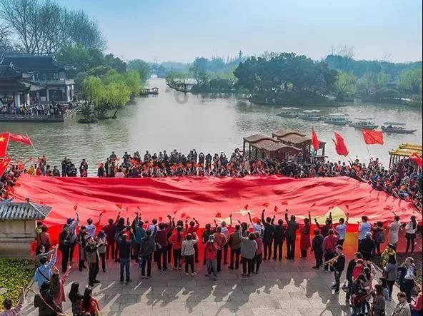为啥移动 联通电信的手机卡允许用户欠费使用,不使用还在扣费呢?